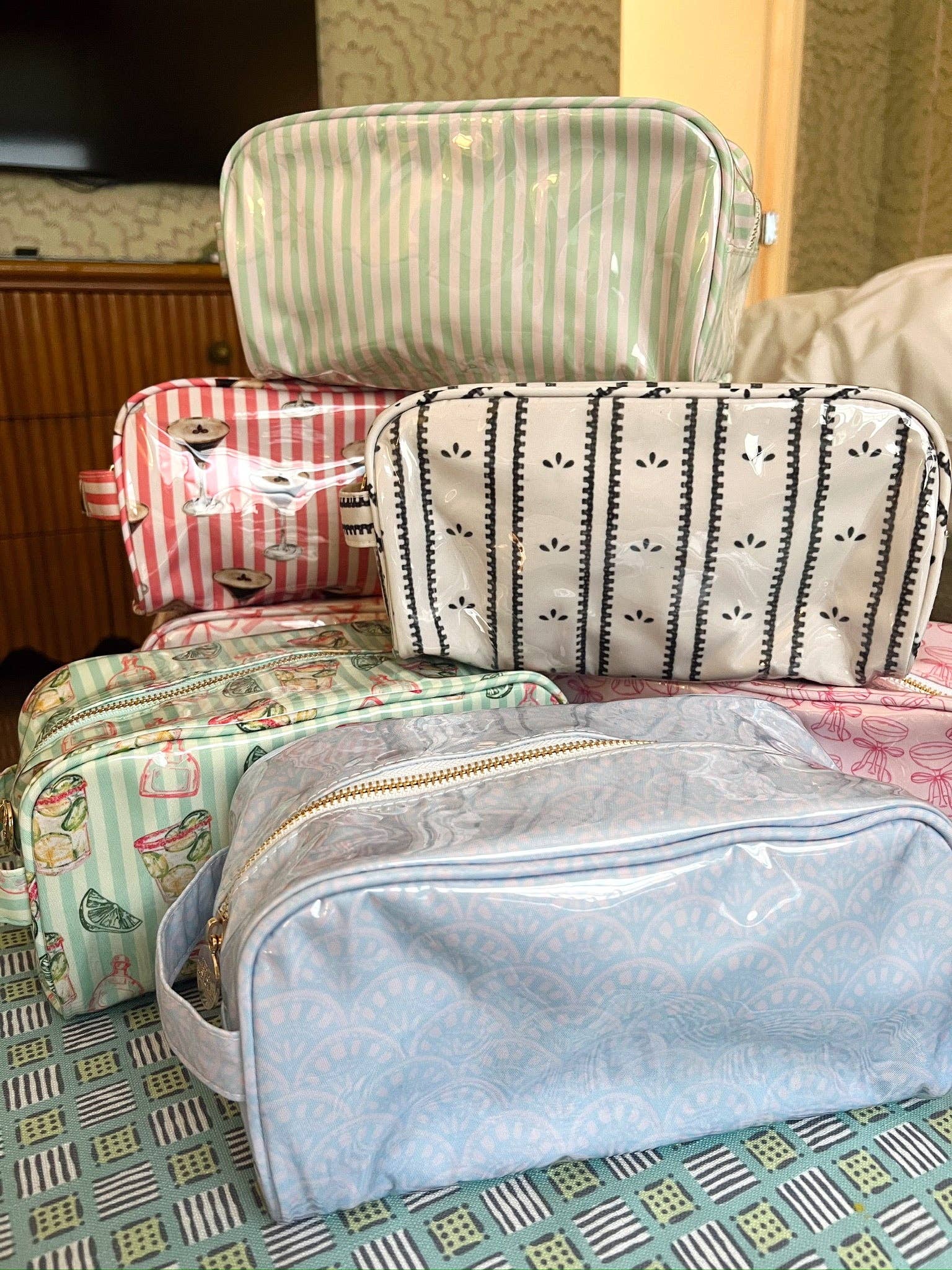 KENZKUSTOMZ - Wholesale Toiletry Bag - Women's - Clear Coat Toiletry Dopp Kit19