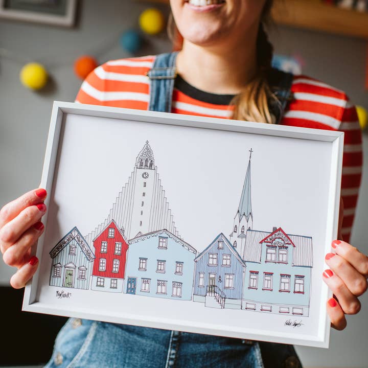 Stampa A4 sullo skyline di Reykjavik per la vendita all'ingrosso da parte di Helena Carrington