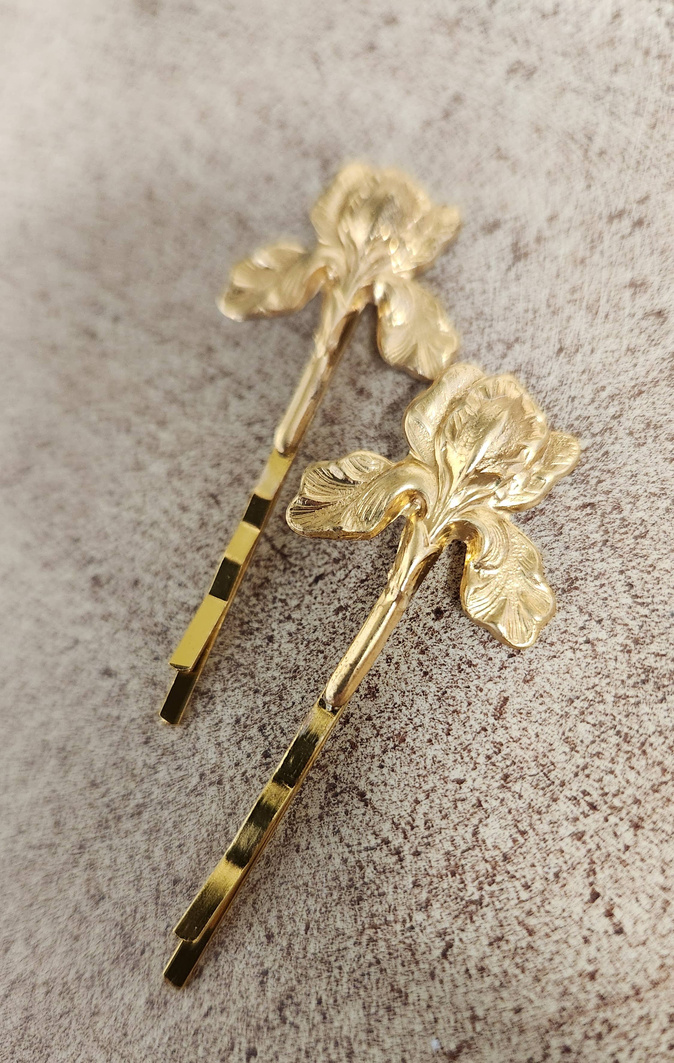 A Pocket of Posies - Wholesale Bobby Pin - Women's - Iris Bobby Pins -  Set of Two Pins10