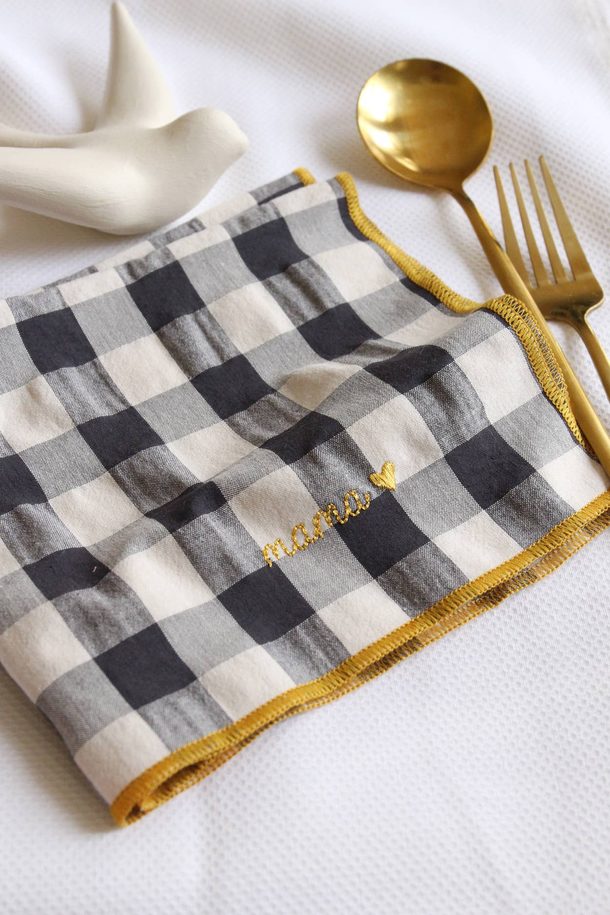 BARNABÉ AIME LE CAFÉ - Wholesale Dinner & Cloth Napkin - Gichy plaid and embroidery napkins9