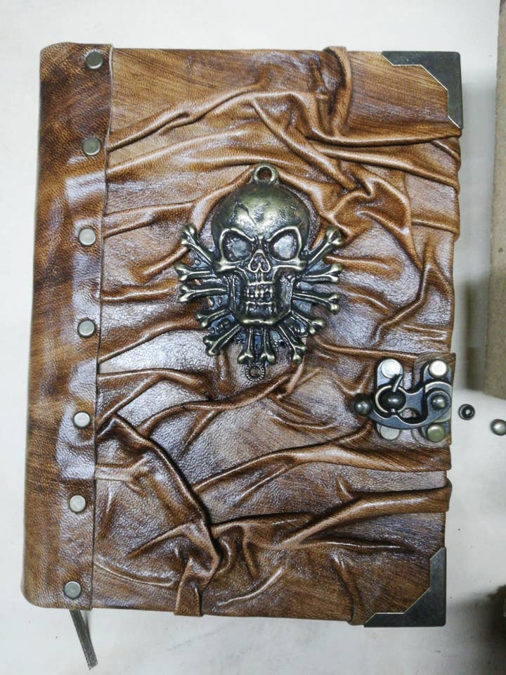 Skull Leather Journal-dagbog for engroshandel hos ML Marcaleather