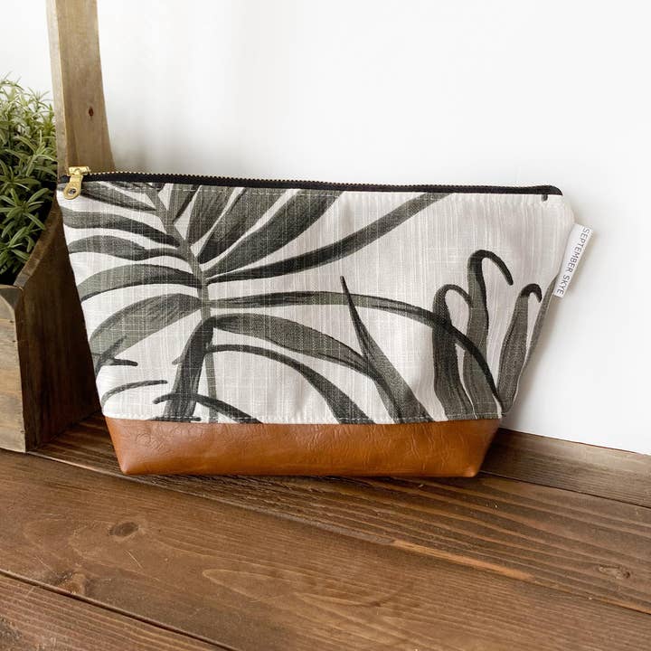 Neceser de maquillaje en helecho blanco y oscuro para venta al por mayor de September Skye Bags & Accessories