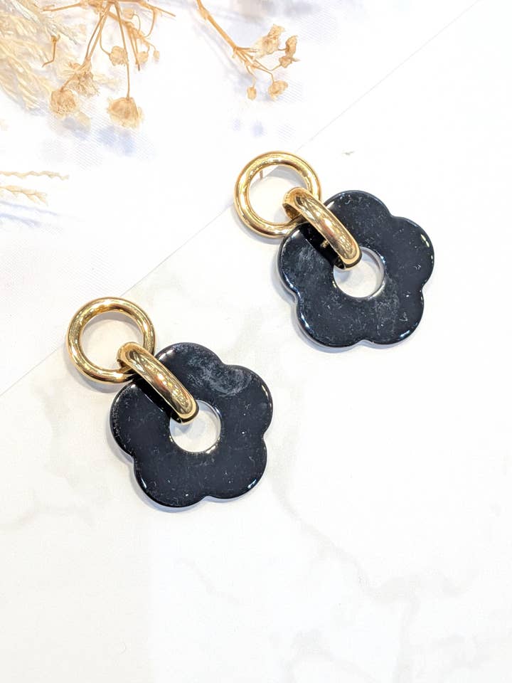 Candida acrylic flower earrings in stainless steel for wholesale by LOLO & YAYA