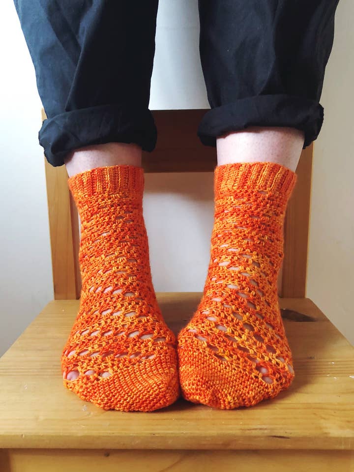 Vicki Brown Designs – wholesale Socks – Women's – Crochet Pattern - Spessartite Socks - PRINT