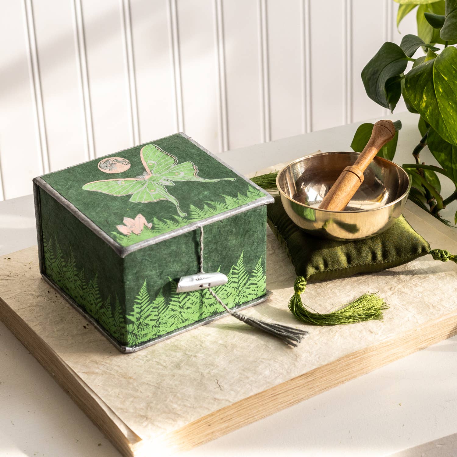 dZi Handmade – Großhandel Meditationszubehör – 3,5 „Luna-Motten-Meditationsschüssel1