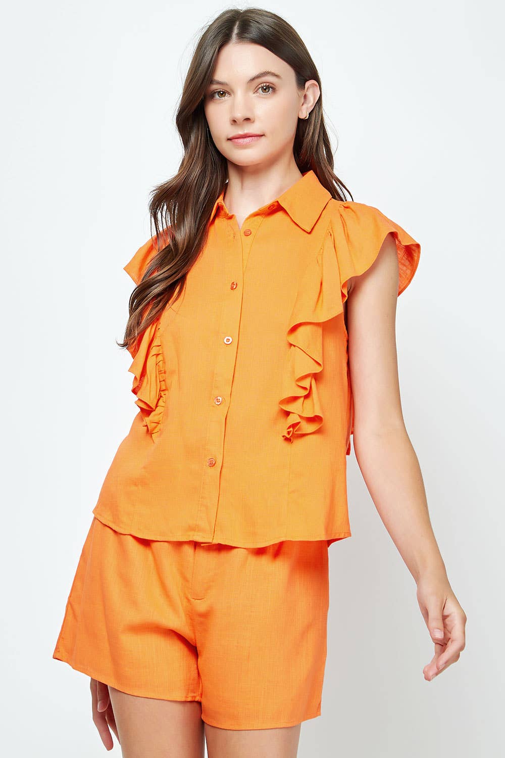 Strut & Bolt - Venta al por mayor Camisa con botones - Mujer - Blusa de lino sin mangas con volantes en los hombros18