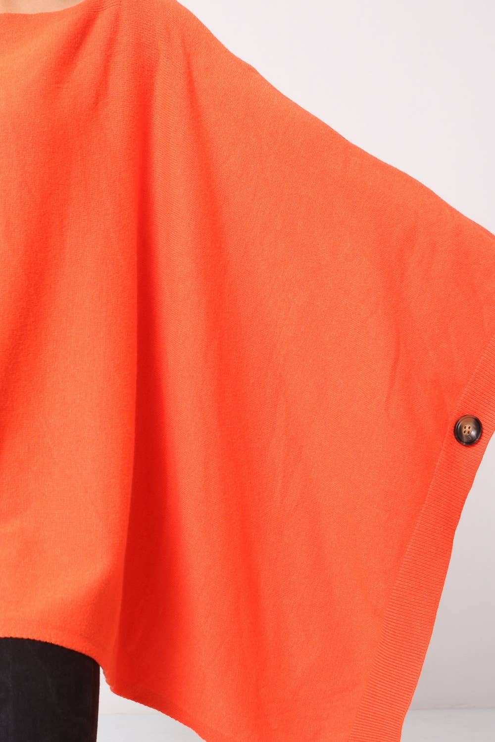 LÉA & LUC - Wholesale Poncho - Women's - Poncho REF. 2226911