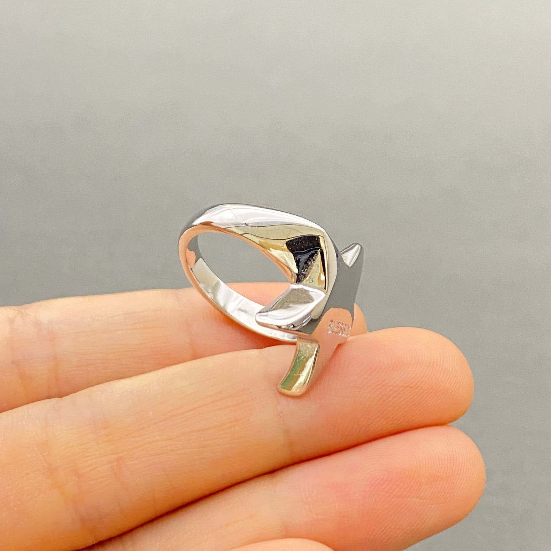 Mio Queena - Wholesale Cocktail/Statement Ring - BLESSING Star 18K Gold Plated Stainless Steel Ring - FGS/MS4