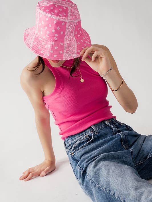 Chapeau bob à imprimé cachemire pour le printemps pour la vente par Urban Daizy