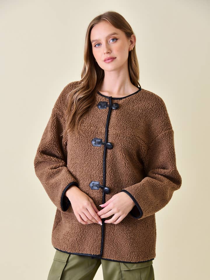 Cozy teddy sherpa jakke med lædertoggle - OI6082FO for engroshandel hos Fore Collection