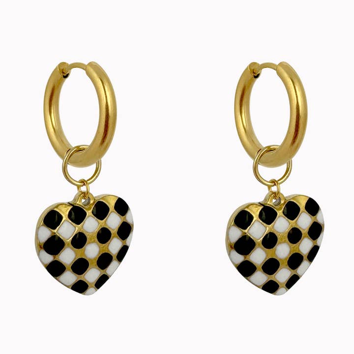 Øreringe med sort hvidt hjerte for engroshandel hos Don' aparte