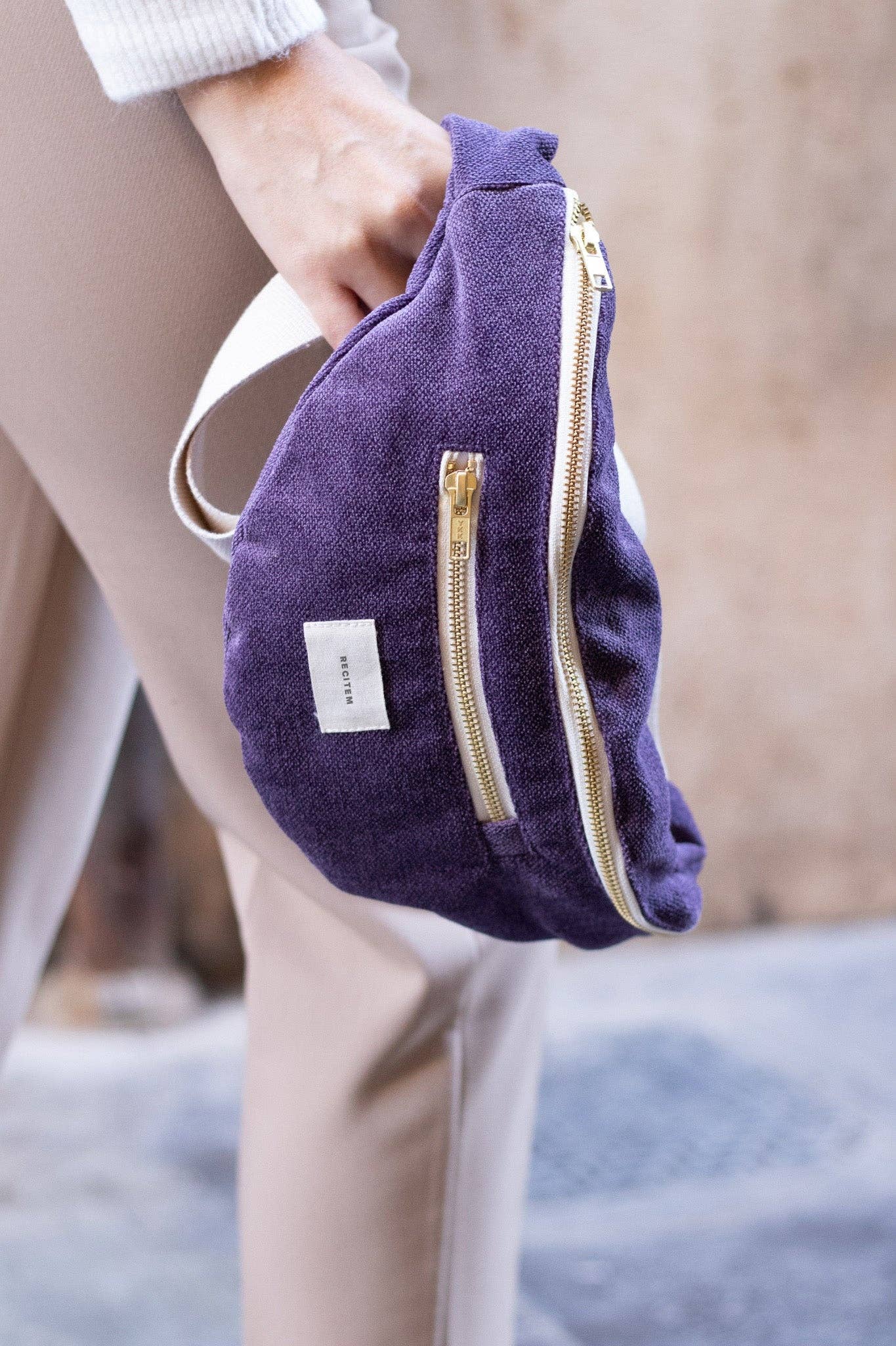 Recitem - Wholesale Crossbody Bag - Unisex - Banane Emy1