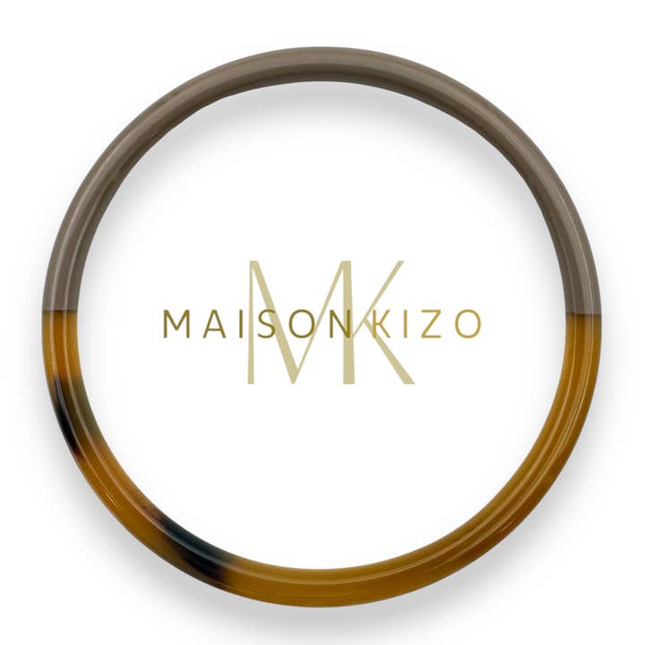 Thin lacquered bangle in taupe buffalo horn 4mm for wholesale by MAISON KIZO