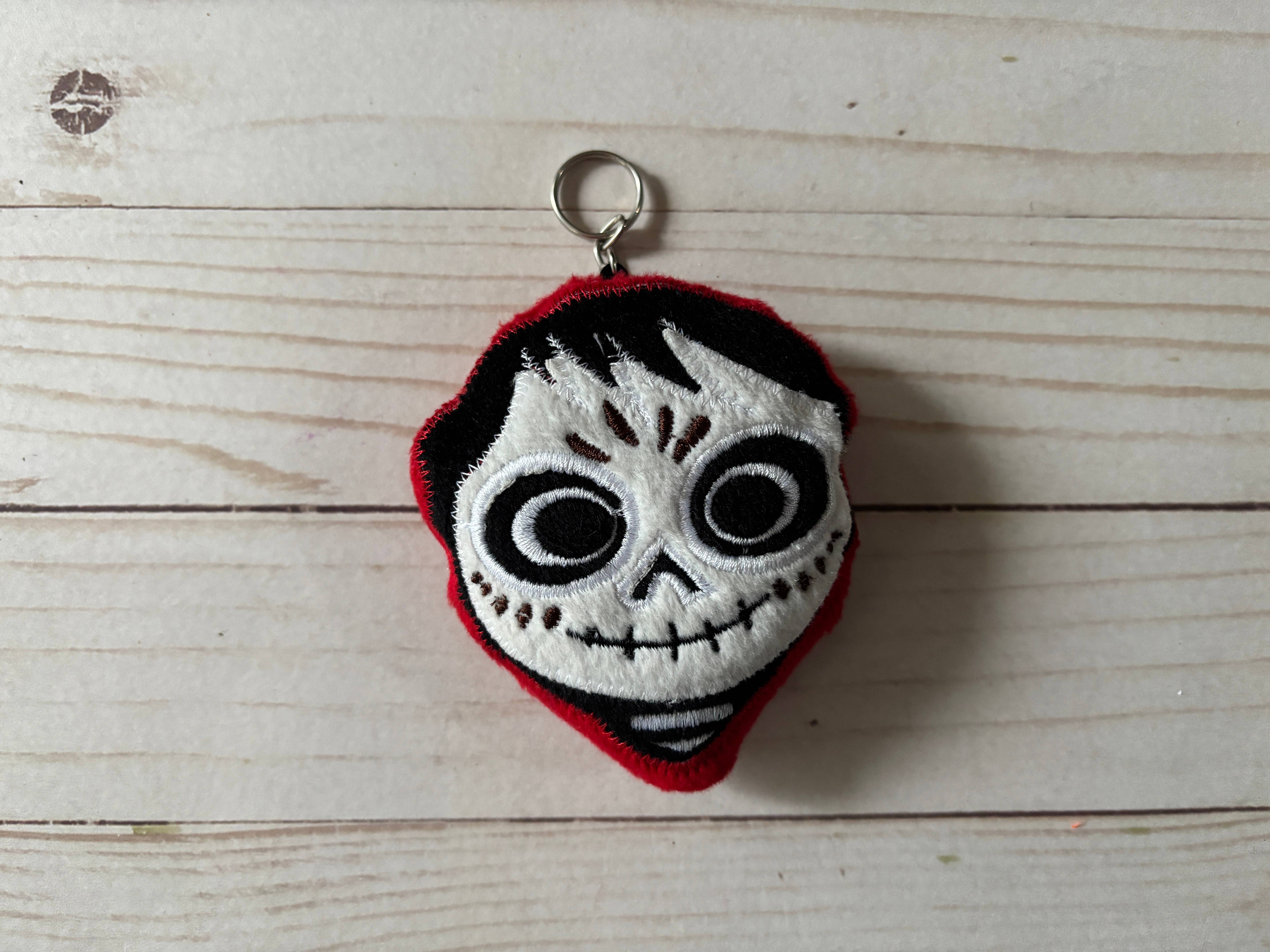 Viva Greetings – wholesale Keychain – Unisex – Embroidered Plush Keychain Mexican Icons24