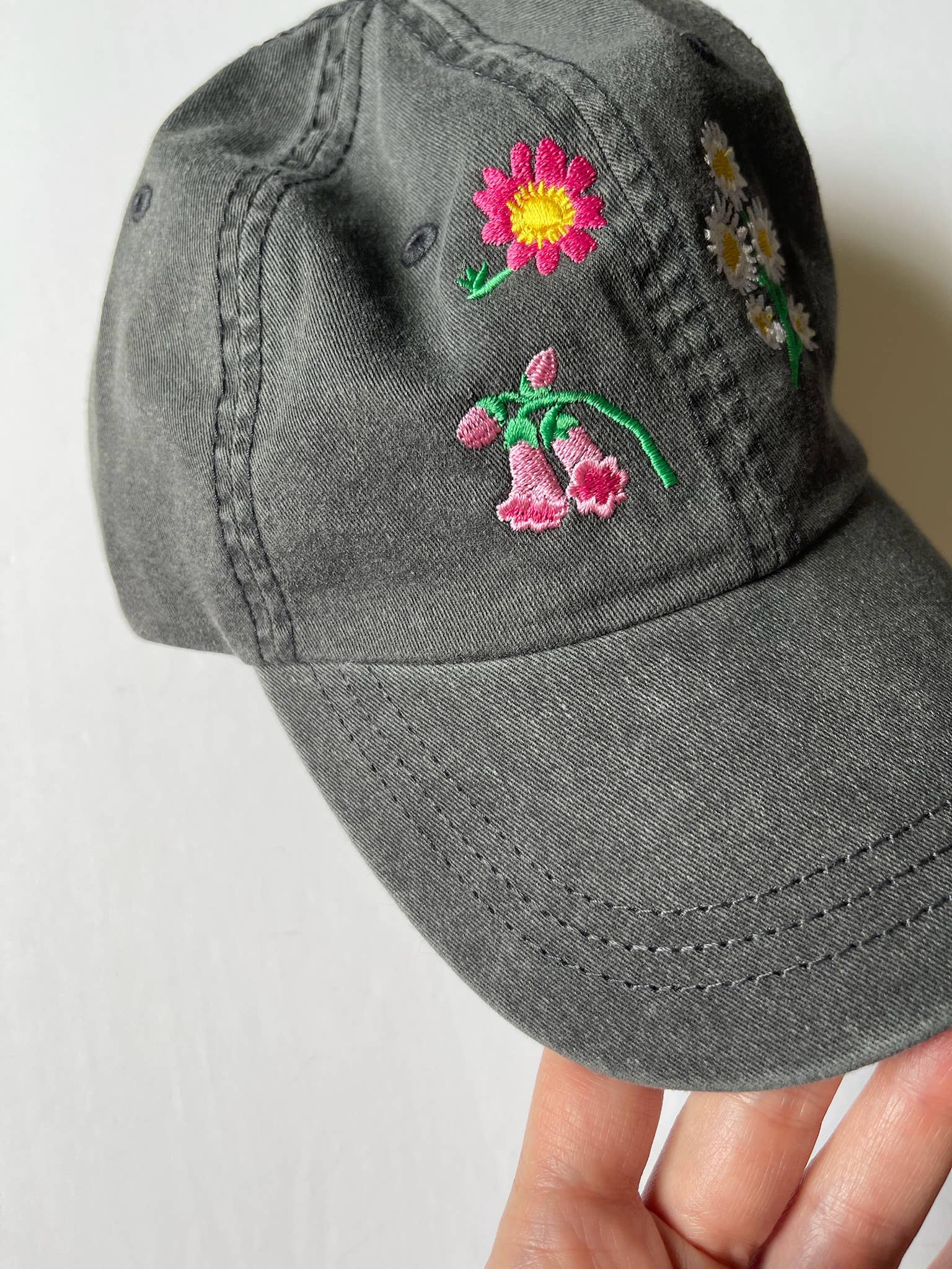 Banquet Workshop - Wholesale Baseball Cap - Women's - Wild Flower Embroidered Baseball Cap2