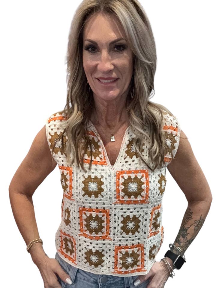 SB2022-N - Naturlig Brun Rust - Ærmeløs Hæklet Vest A3703 for engroshandel hos K & C Clothing, Inc.