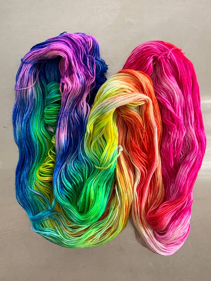 L'amore è amore - Filato Nomad Sock per la vendita all'ingrosso da parte di Black Cat Fibers