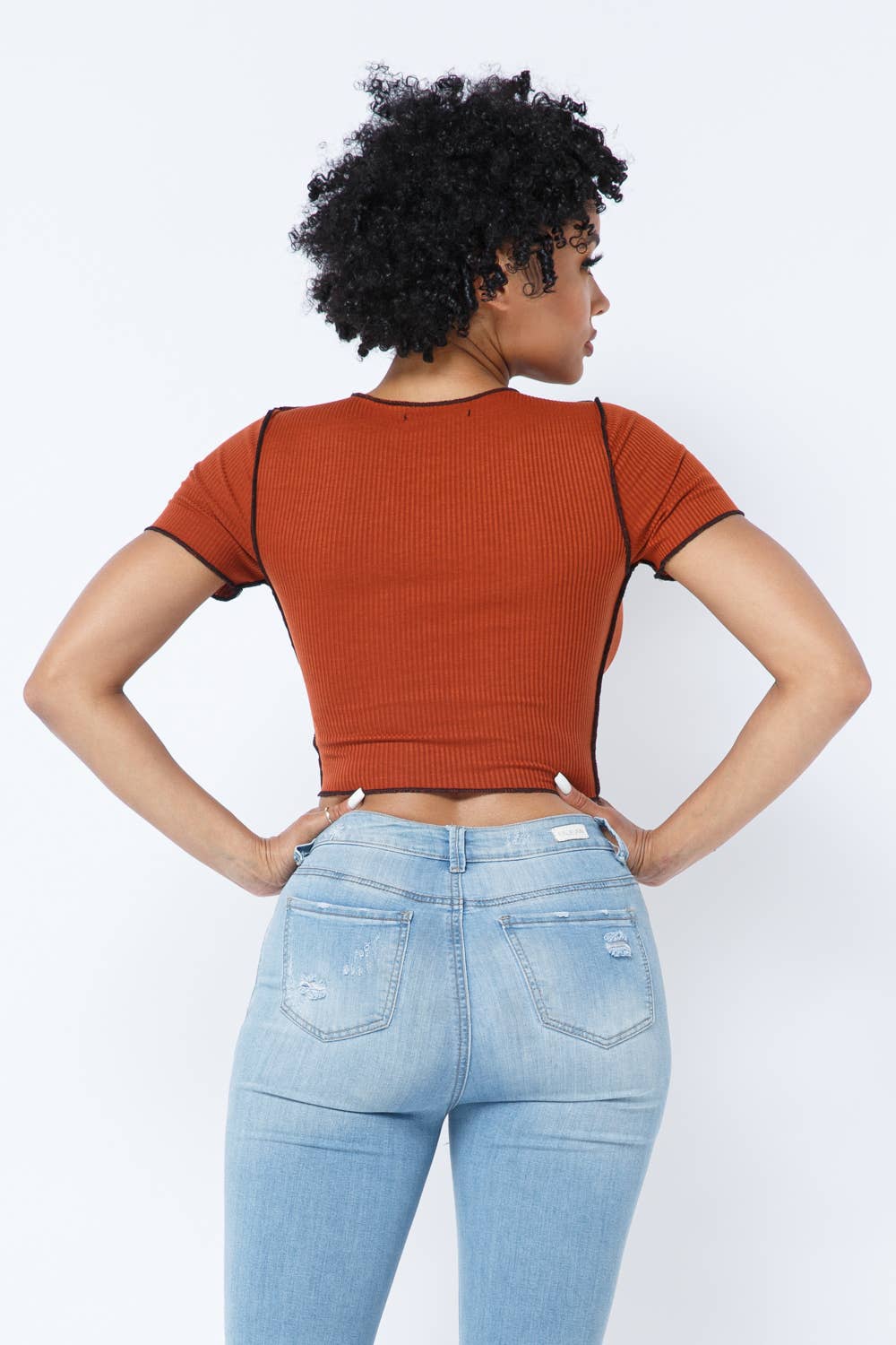 Julia by LoveJ – wholesale Stickad topp - Dam – Öppen framifrån Cut Tie Beskärning Top9