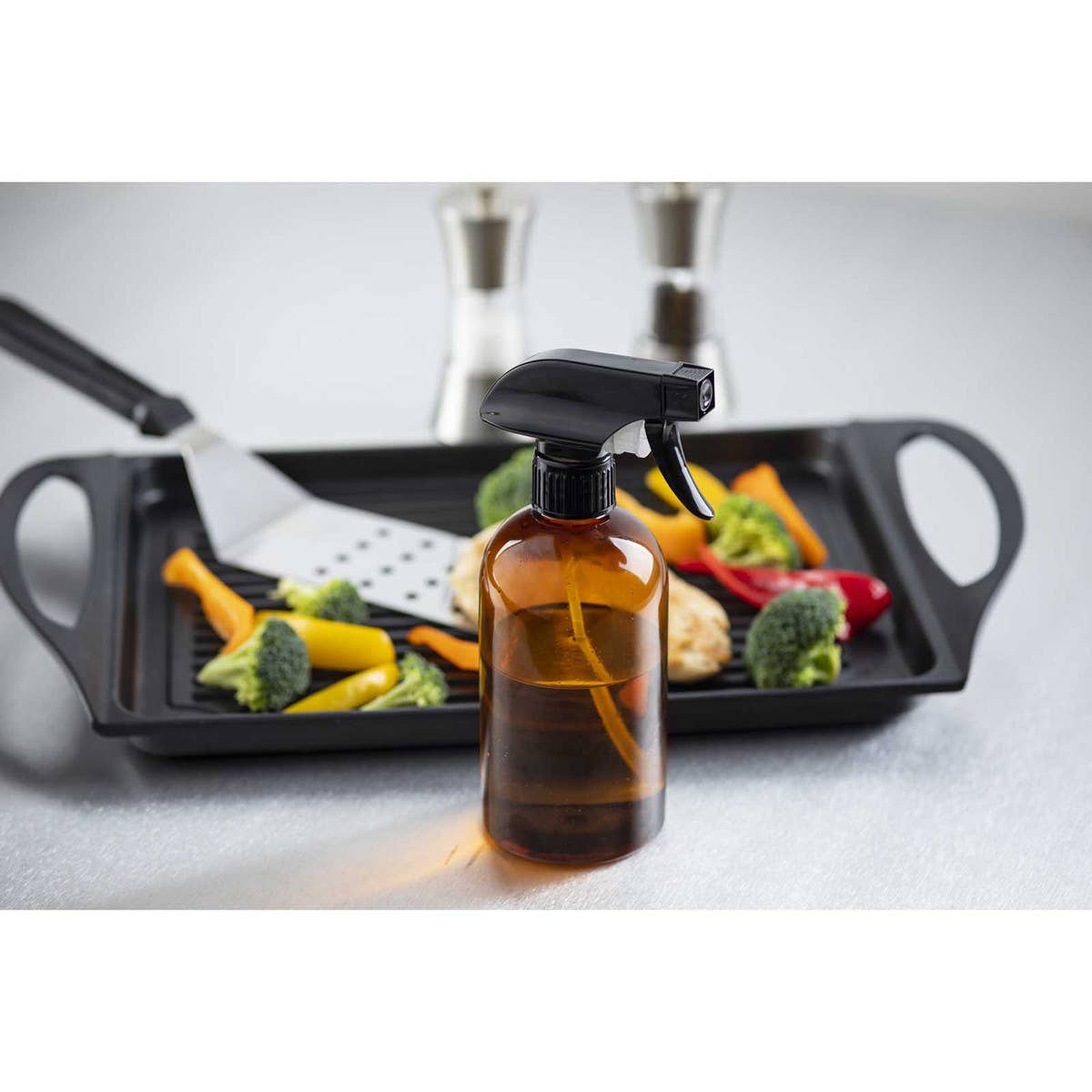 TableCraft Products Company - Wholesale Spray Bottle - 16 oz Kitchen Spray Bottles, Pack of 2, Plastic2