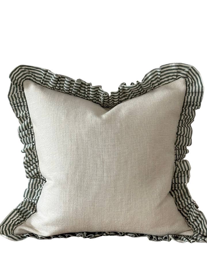 Funda de cojín Bella en verde y crema con volantes para venta al por mayor de Ellenvale Trade