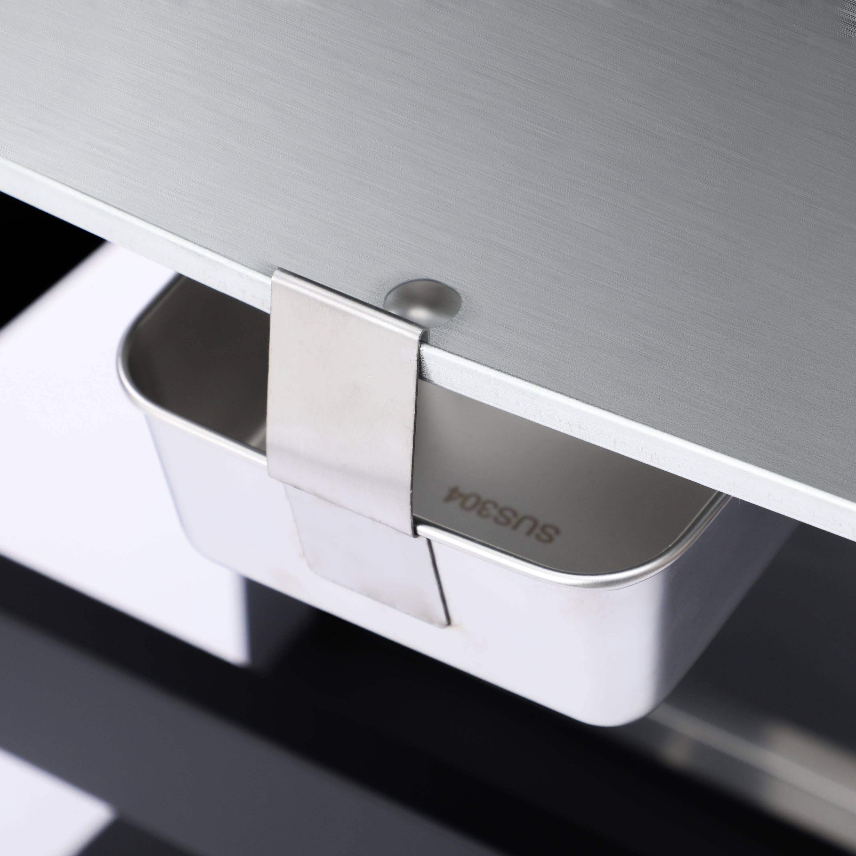 39F Inc. - Wholesale Outdoor Grill Tools - 3-Burner Propane Gas BBQ Grill – 25650BTU, Stainless Steel8