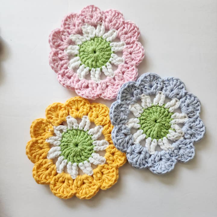 Handmade By Uruba – Großhandel Untersetzer – Baumwolluntersetzer, von Blumen inspiriertes handgewebtes Untersetzer-Set9