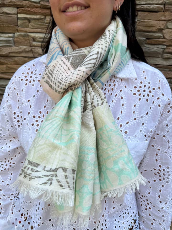 100% Cotton Woven Stole – Handcrafted in India for wholesale by Maison Unik Accessoires