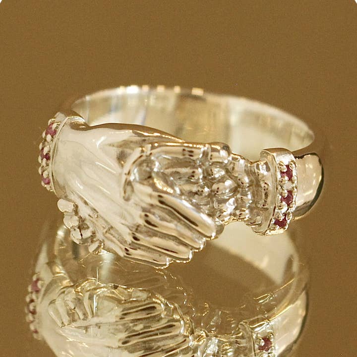 Anillo Fede con forma de esqueleto «Till Death Band» con forma de esqueleto y puños con piedra natal para venta al por mayor de Emily Proudfoot