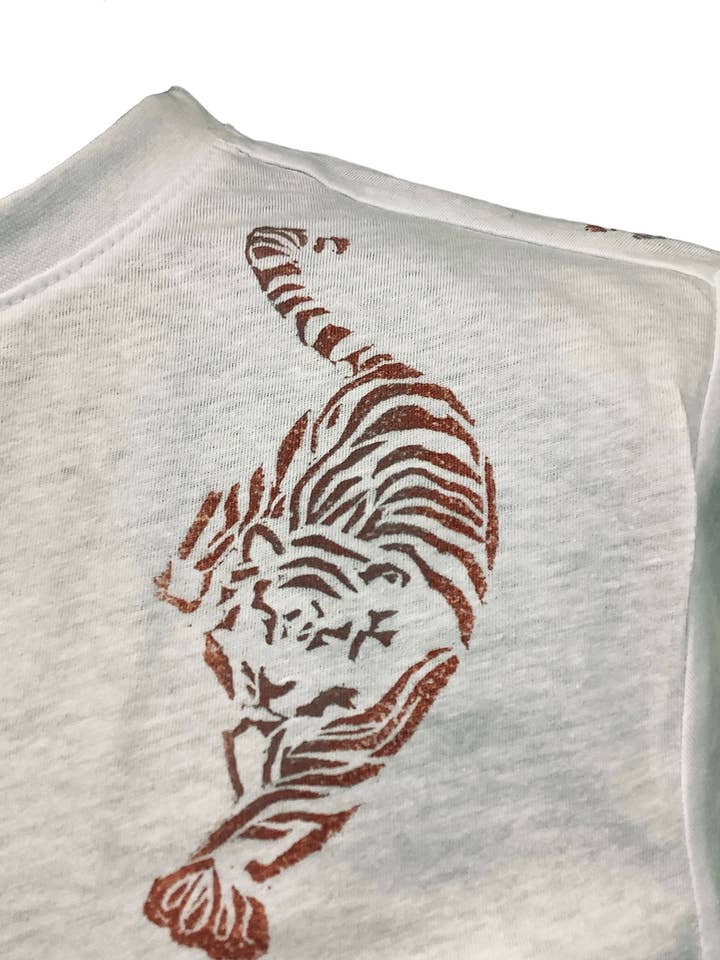 Impromptu Musé - Wholesale Screen Printed T-Shirt - Unisex - White Tiger Handprinted Graphic Art T-shirt2