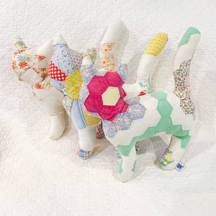 Dellwood Designs - Wholesale Stuffed/Plush Toy - Kids & Baby - Vintage Quilt Stuffed Cat - Assorted Quilts