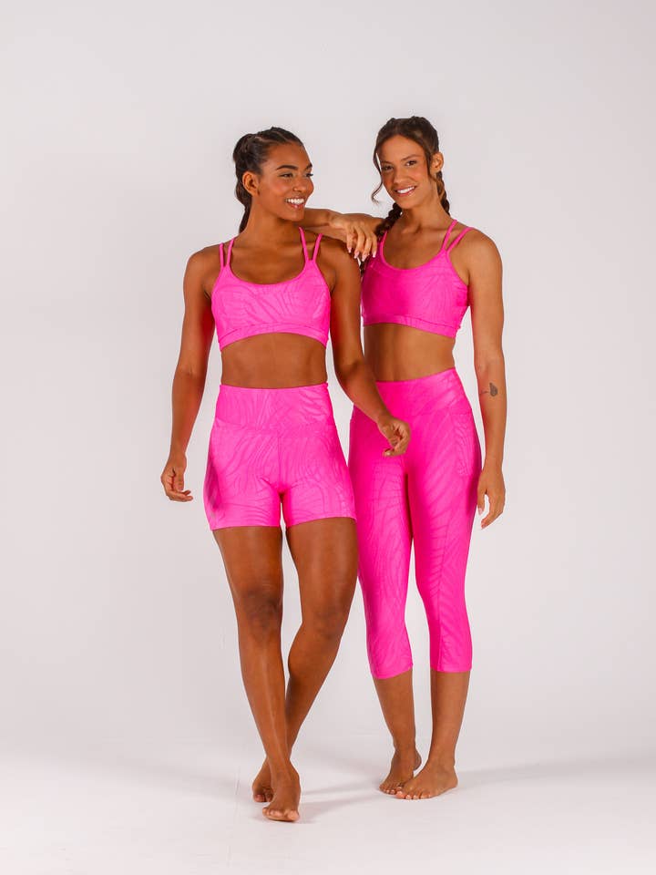 Pink Jaq Capri per la vendita all'ingrosso da parte di Cloud9ine Activewear