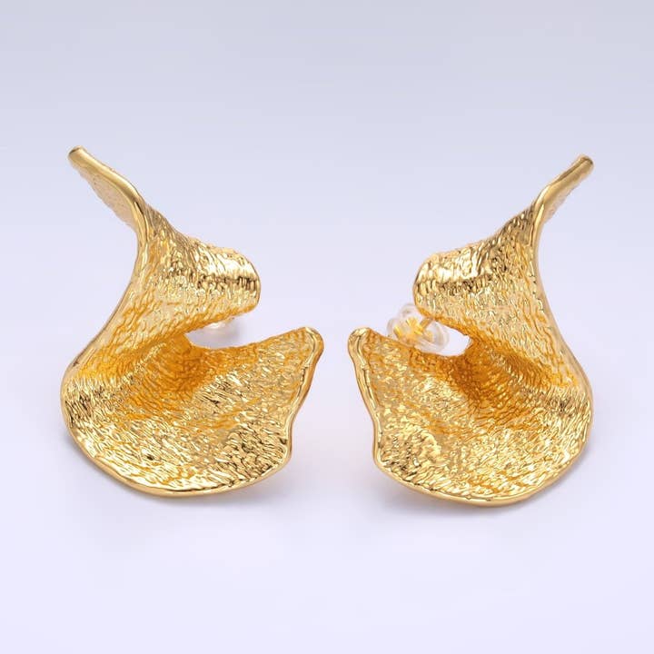 Orecchini a perno geometrici martellati in lamina d'oro 24K | AD569 per la vendita all'ingrosso da parte di Aim Eternal