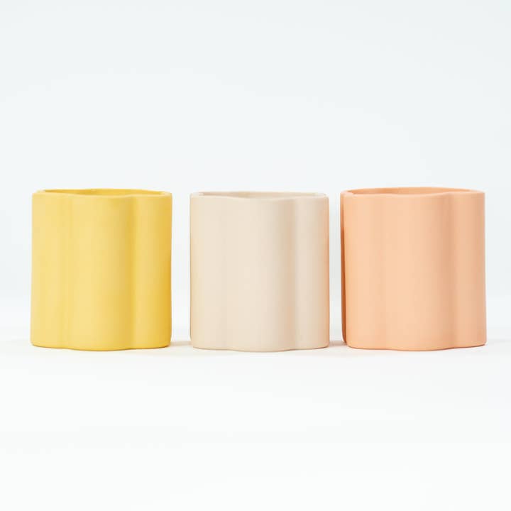 Ginger June Candle Co. - Wholesale Jar/Filled Candle - CERAMIC DAISY • 100% essential oil soy candle