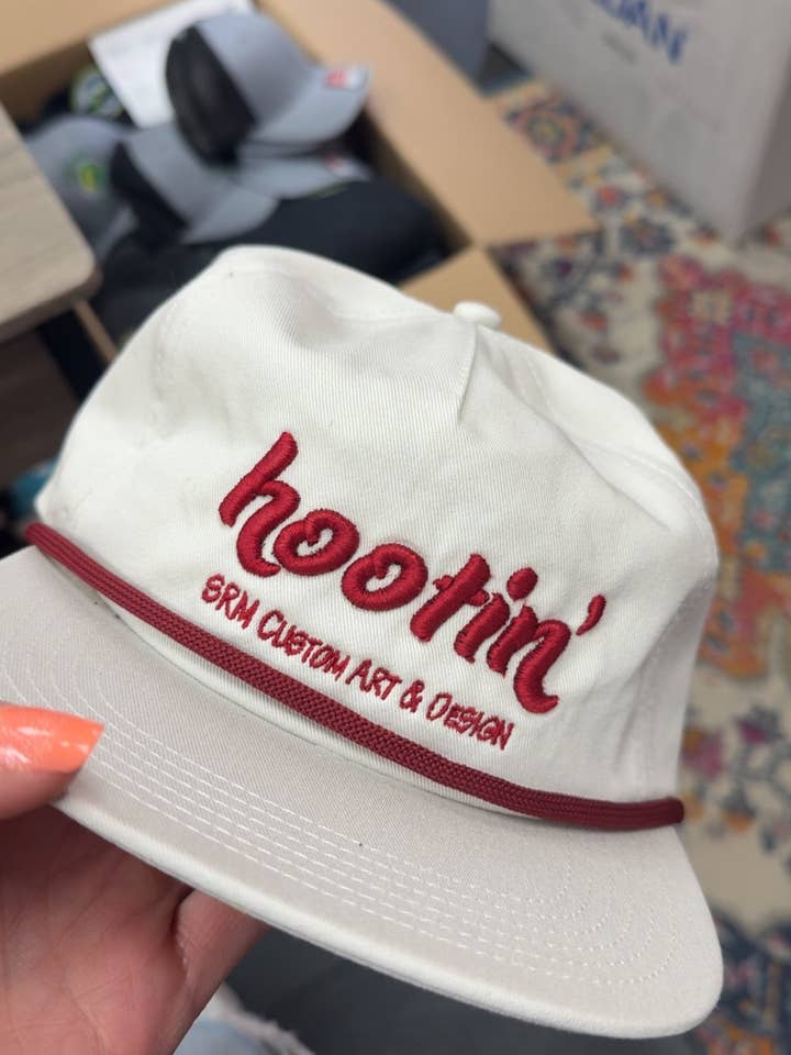 Cappello Hootin' per la vendita all'ingrosso da parte di SRM Custom Art & Design