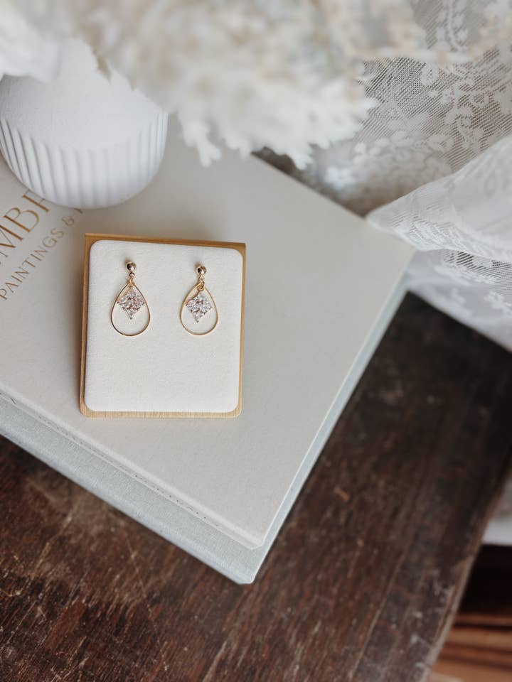 Die Gianna für den Großhandel von Two Daisies Retail