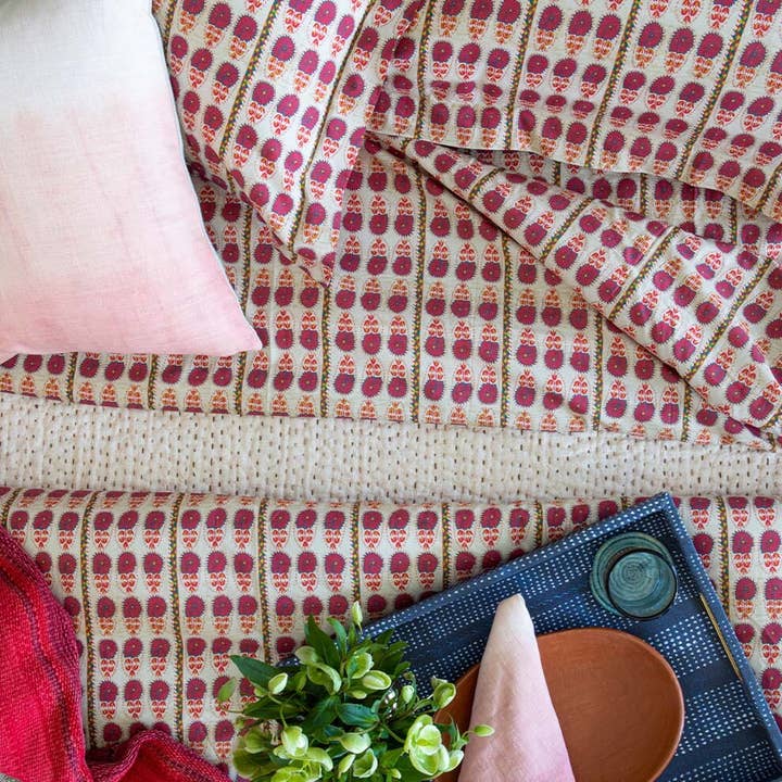 St. Frank - Wholesale Sheet Set - Fuchsia Daisy Suzani Sheet Set