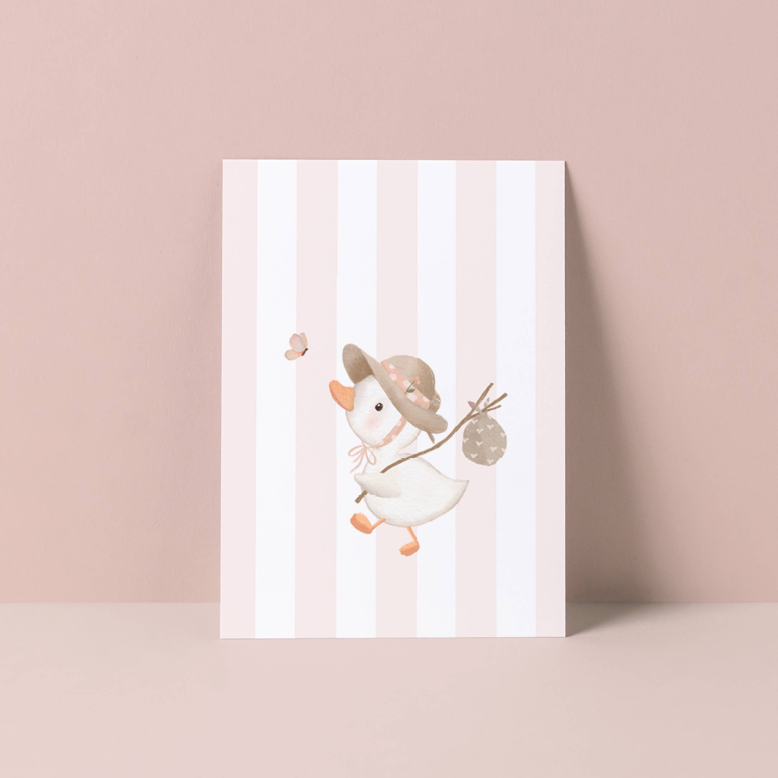 Studio Poppybird - Wholesale Postcard - Postcard | Duckling with knapsack (girl)0