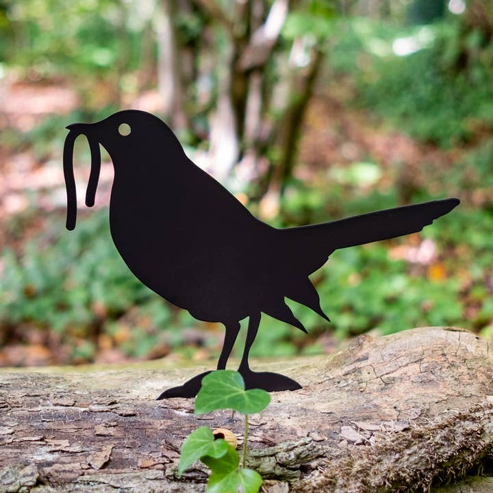A Blackbird Sang - Wholesale Outdoor Ornament/Decor - Bird - Blackbird & Worm1