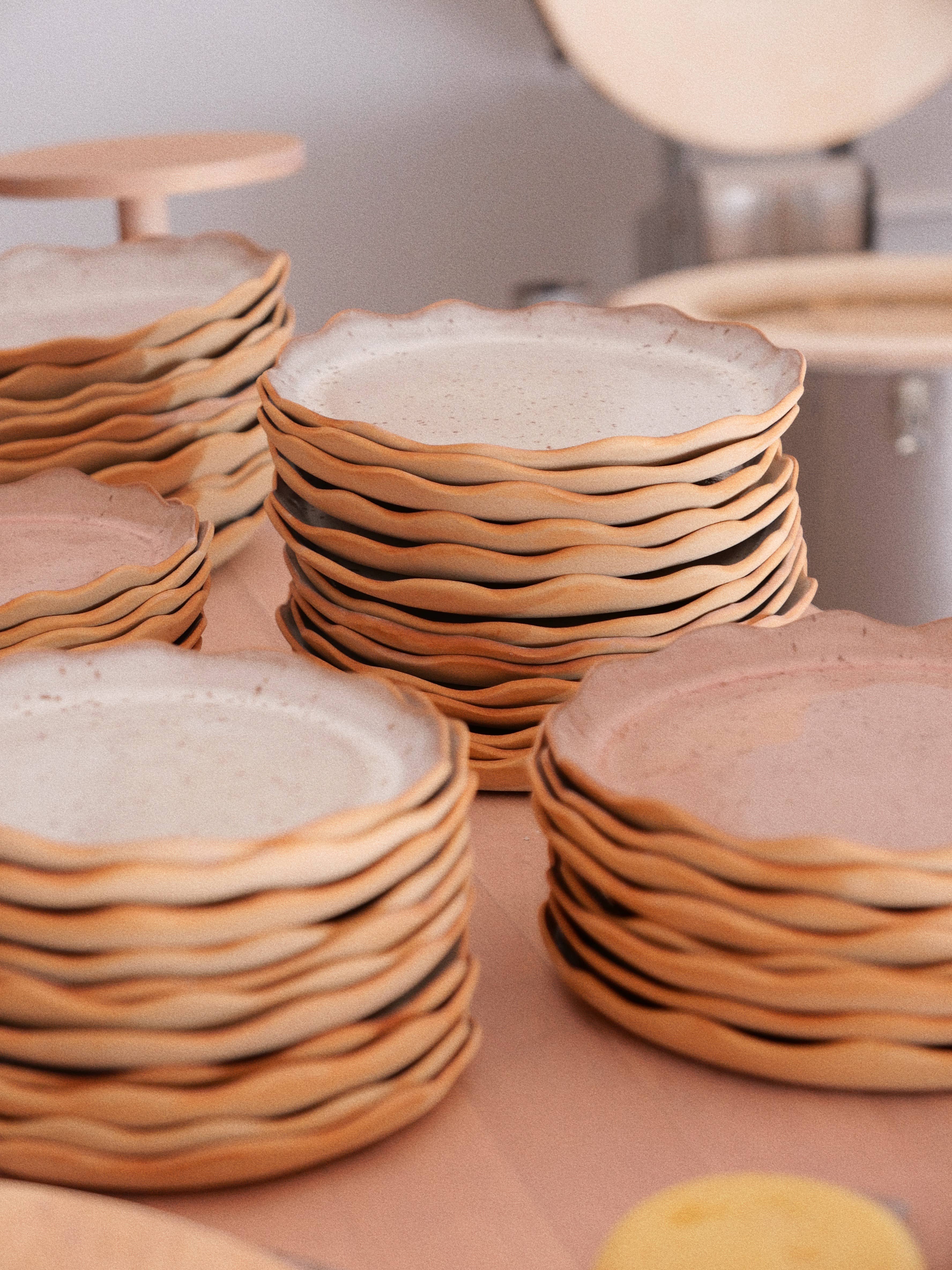 Ohyoko ceramics - Vente Plats - Assiettes en céramique artisanale avec bords ondulés23