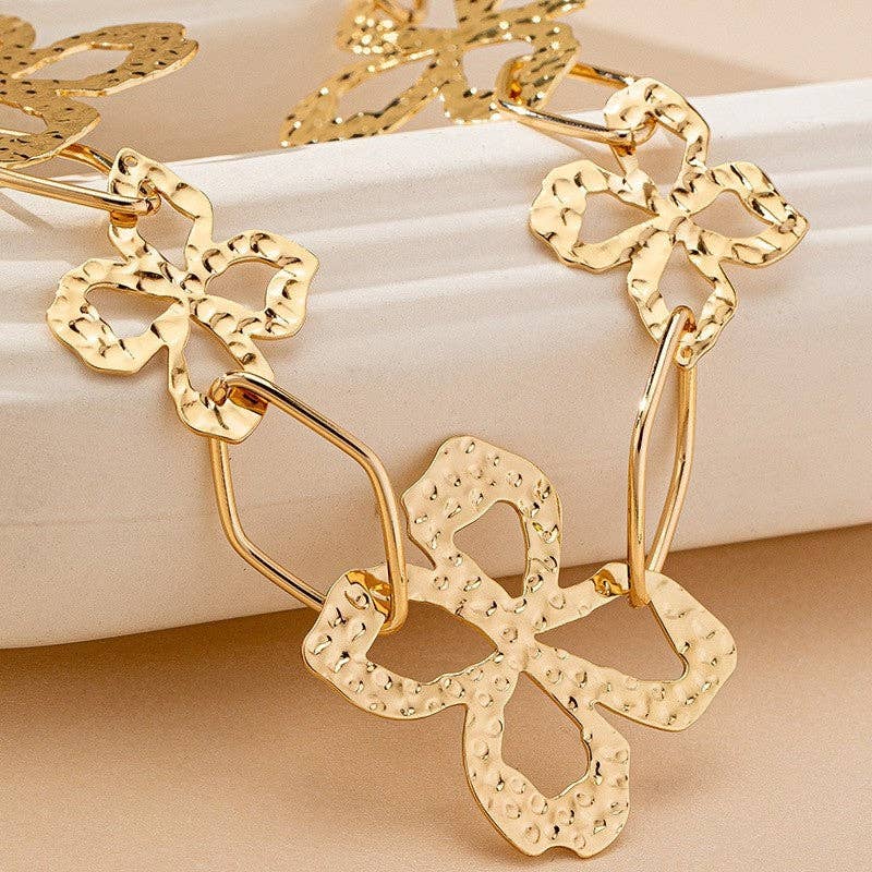 kycozy - Wholesale Pendant/Charm Necklace - Four Leaf Clover Hollow Alloy Necklace0