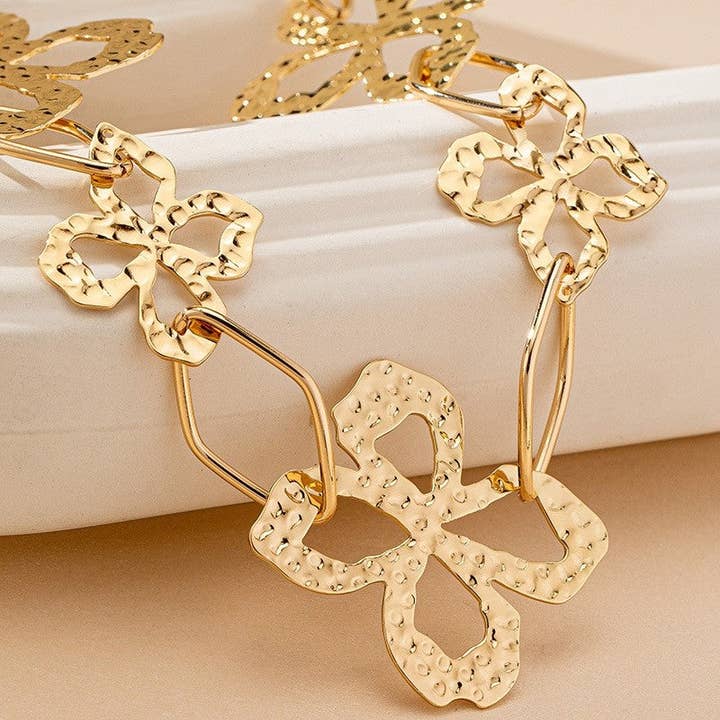kycozy - Wholesale Pendant/Charm Necklace - Four Leaf Clover Hollow Alloy Necklace