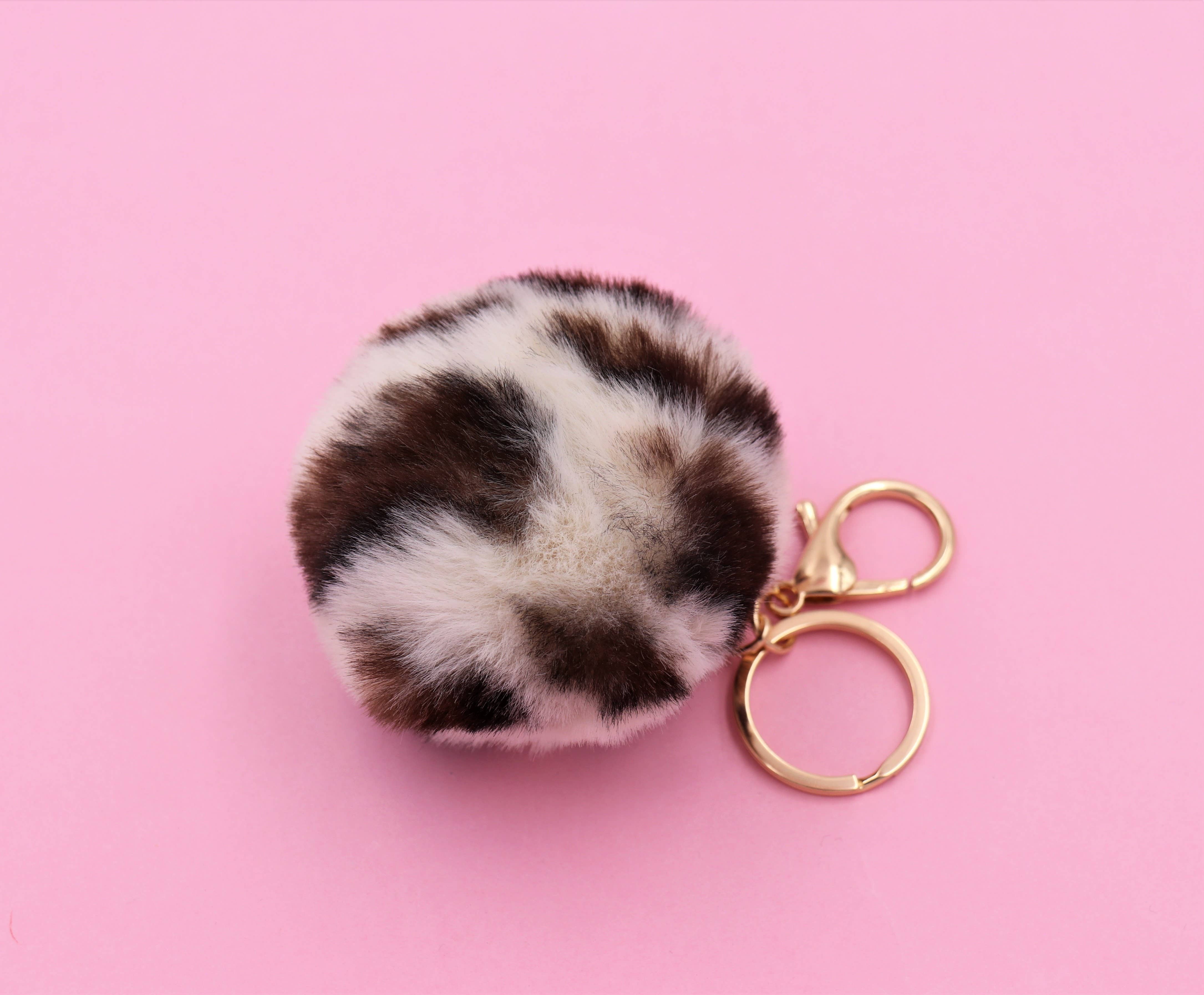 Real Sic – wholesale Keychain – Unisex – Cute Colorful Pom Pom Key chain - Fuzzy Keychains4