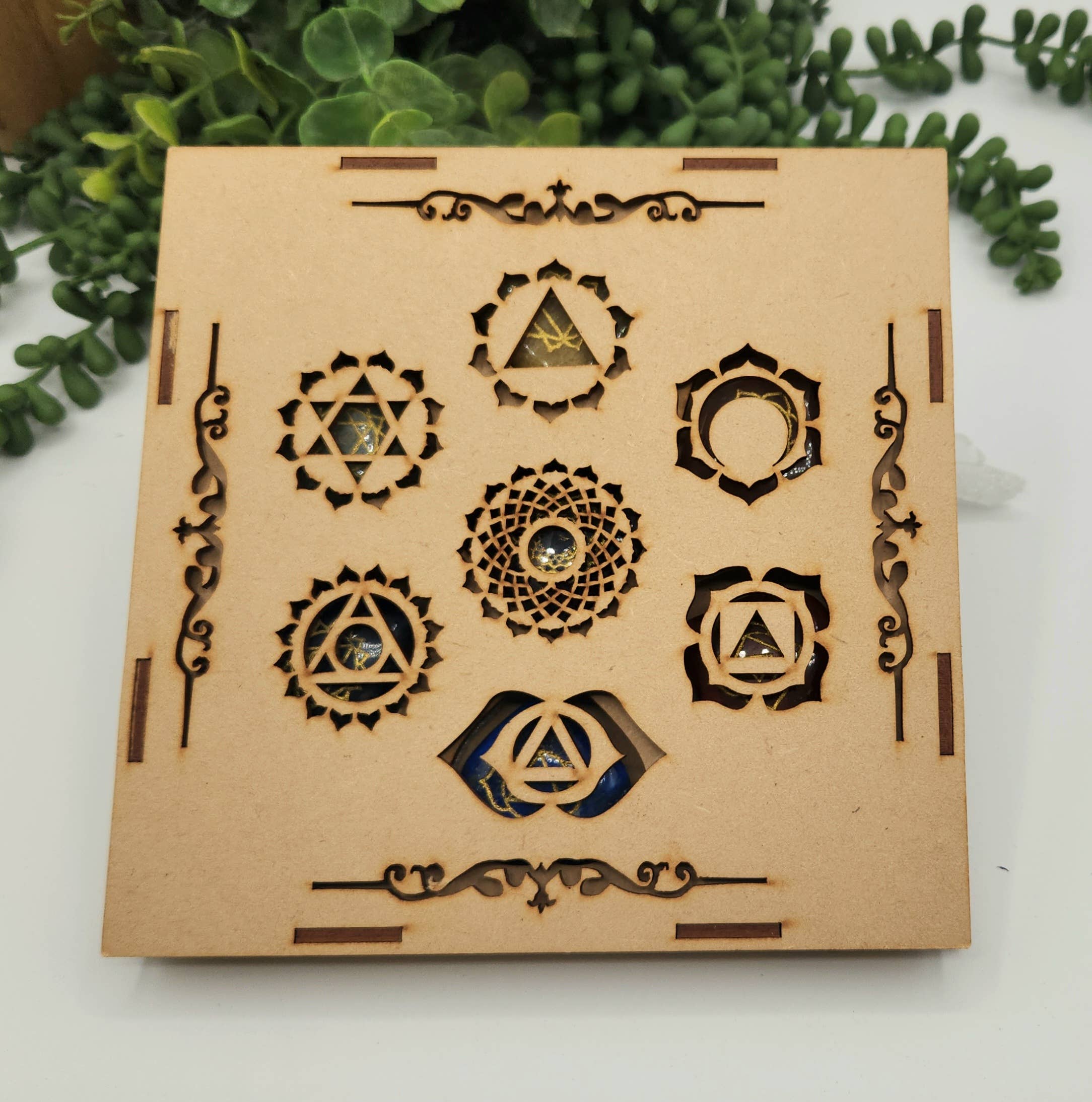 Meraki Gemstones – wholesale Spiritual stone/crystal – 7 Chakra Crystal Set, Heart Shape Stones-Chakra Symbols Box