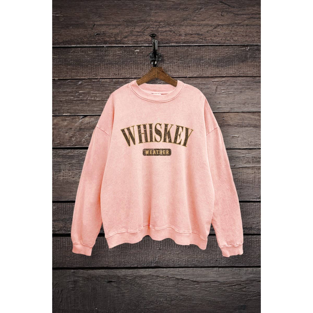 VINTAGE POINT USA – wholesale Sweatshirt med tryck - Dam – WHISKEY VÄDER GRAFISK MINERALTVÄTTAD SWEATSHIRT3