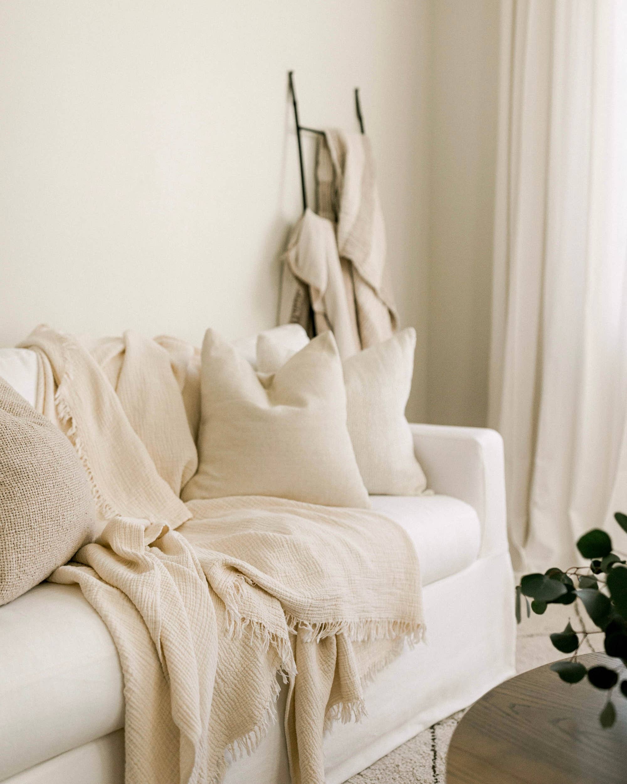 Woven Stories - Wholesale Throw Blanket - Cocoon Cotton Reversible Throw Blanket3