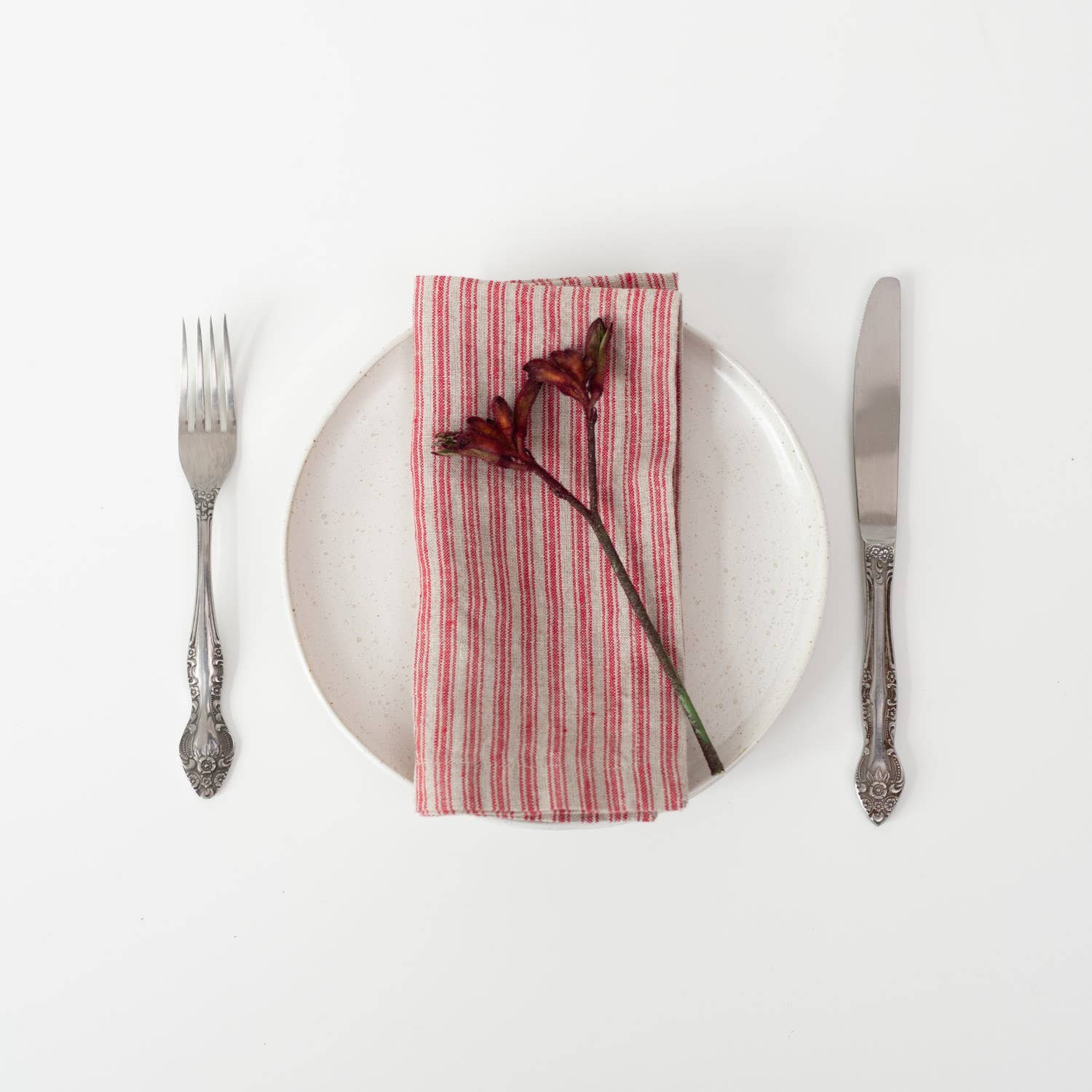 Linen Tales (We cover U.S. import duties) – wholesale Dinner & cloth napkin – Red Natural Stripes Linen Napkins Set of 20