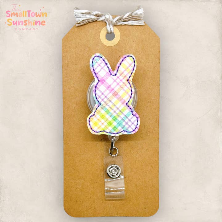 Enrouleur de Badge Lapin à Carreaux pour la vente par The SmallTownSunshine Company
