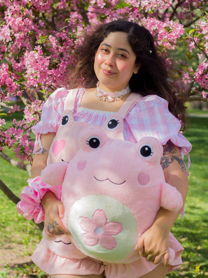 Jumbo Sakura Frog Plushie for engroshandel hos Miss Candyholic