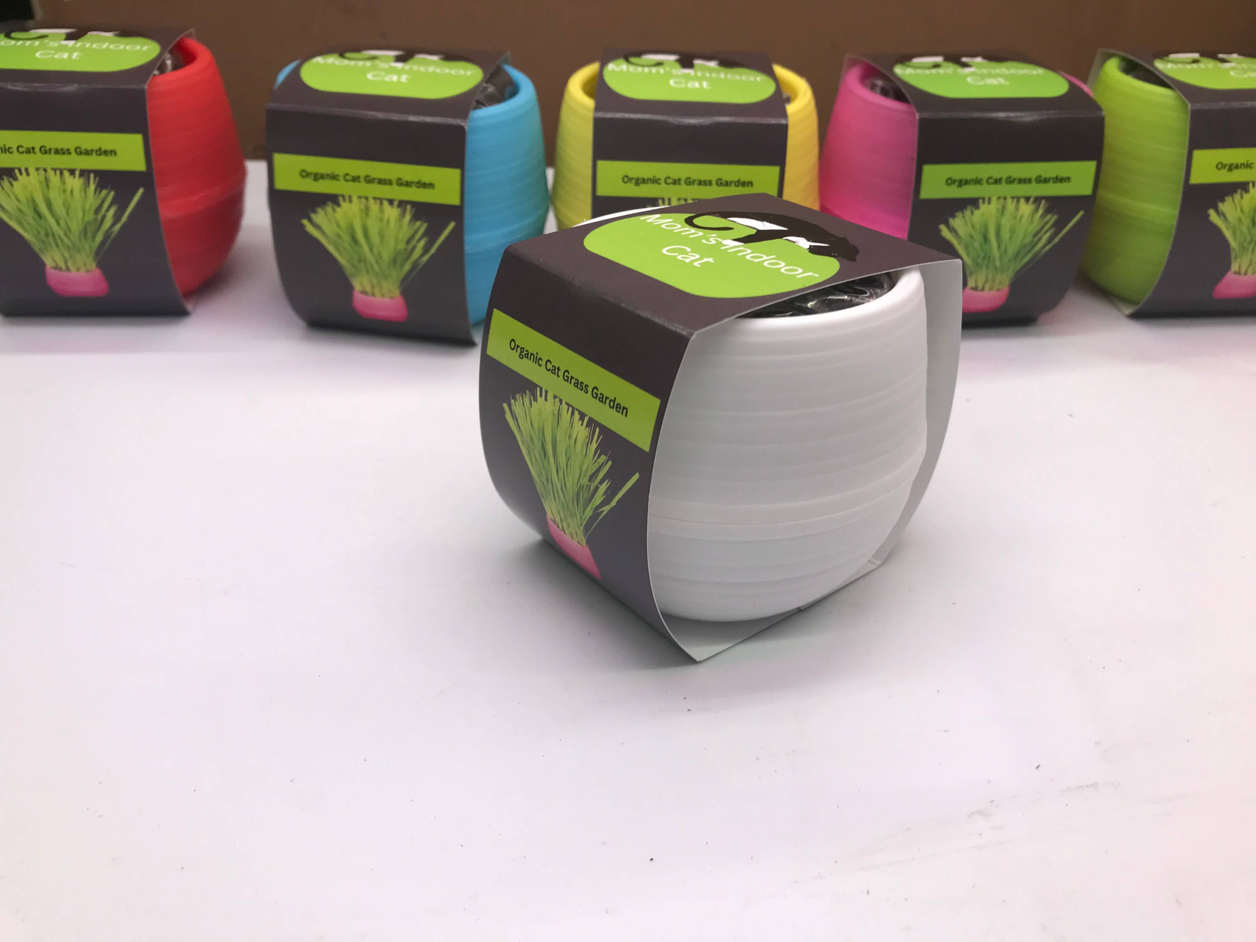 Mom’s Indoor Cat - Wholesale Pet Treats - Cat - Cat Grass Garden Balls3