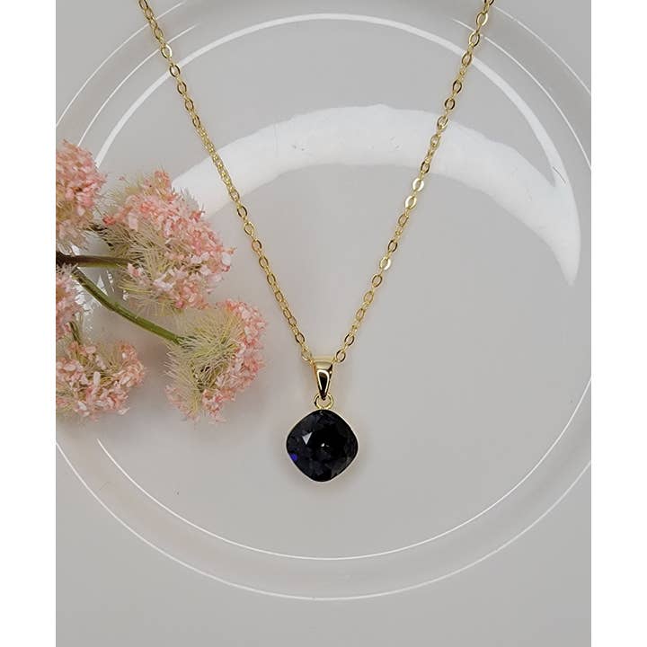 BETTYOH INC – wholesale Hänge-/berlockhalsband – SWAROVSKI KRISTALL CHARMHALSBAND.13